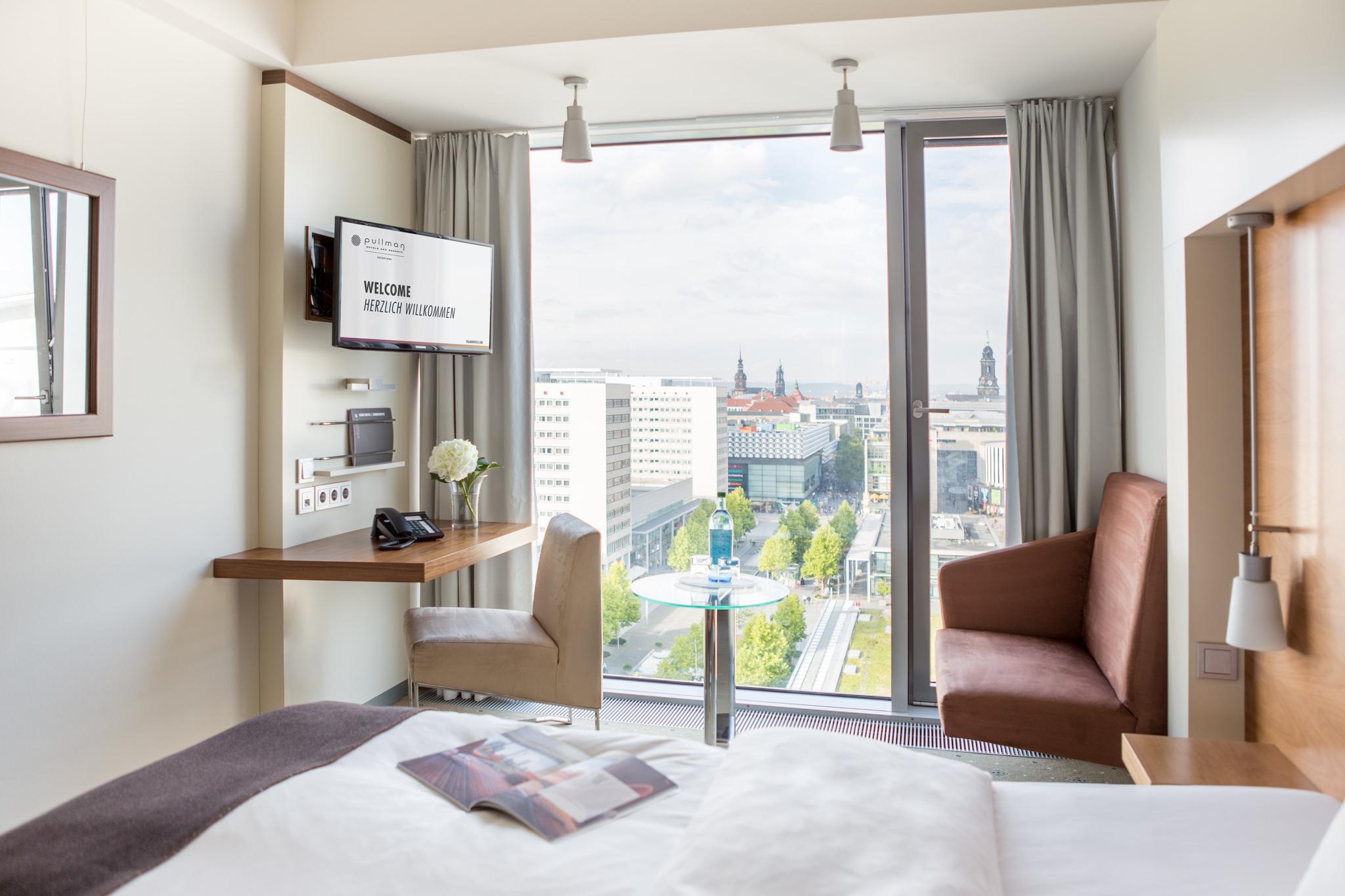 Готель Pullman Dresden Newa Екстер'єр фото